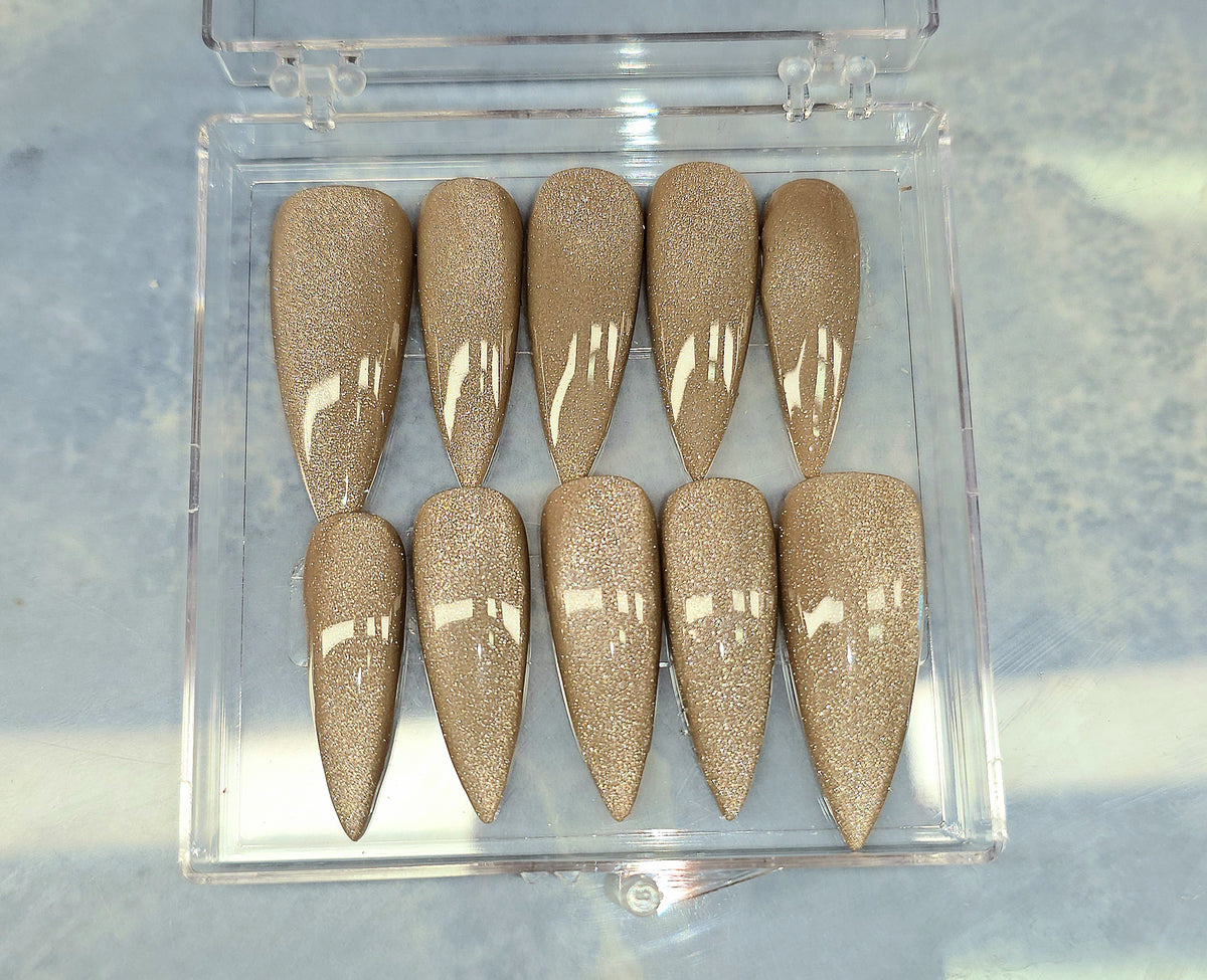 Gold Cat Eye Stilletto's